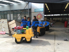 福瑞得機械手扶雙輪壓路機，二次結構澆筑泵及時包貨